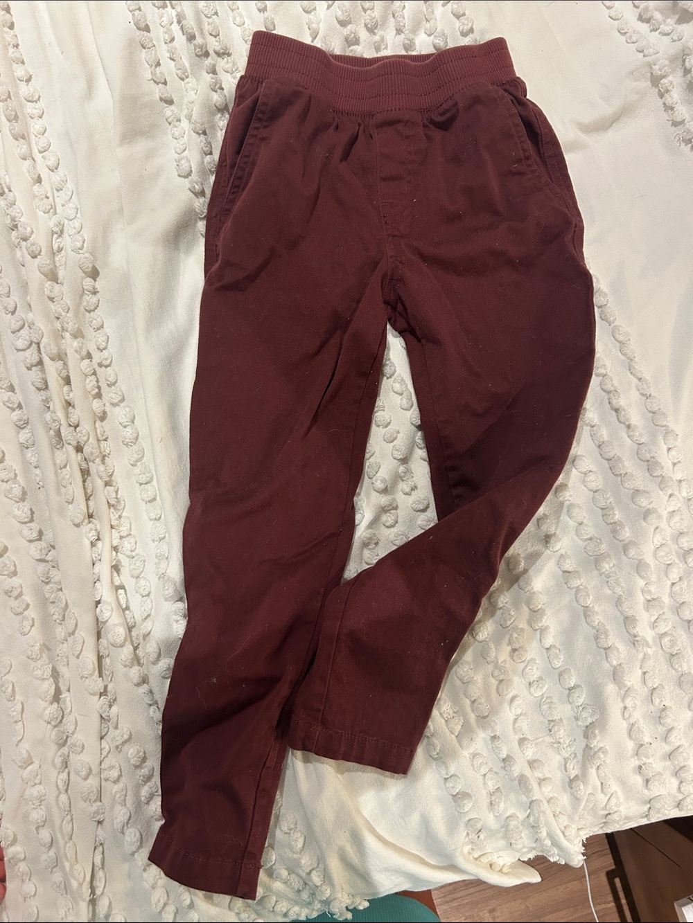 Tea Collection Men's Burgundy Chinos